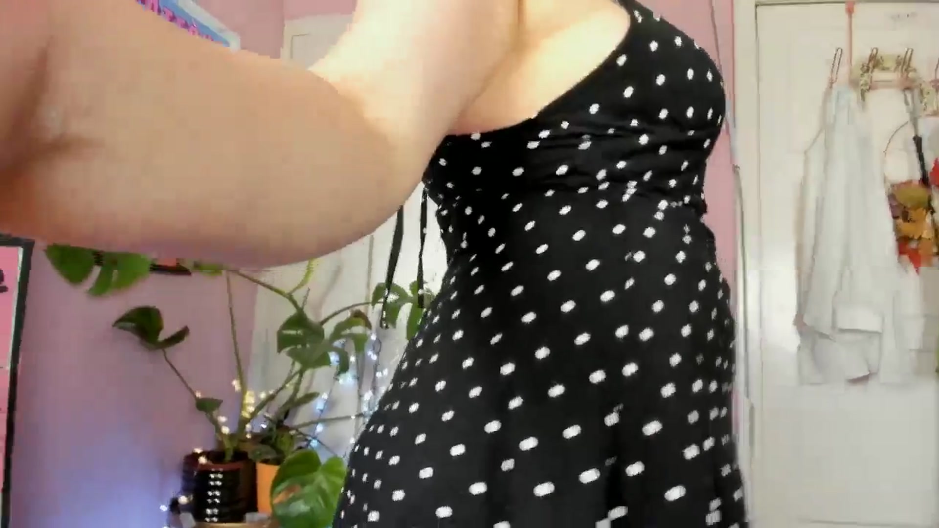 Gallery image thumbnail from MissMimiRose's myfreecams stream on, 07/17/2024, 19:24 image 11 of 20