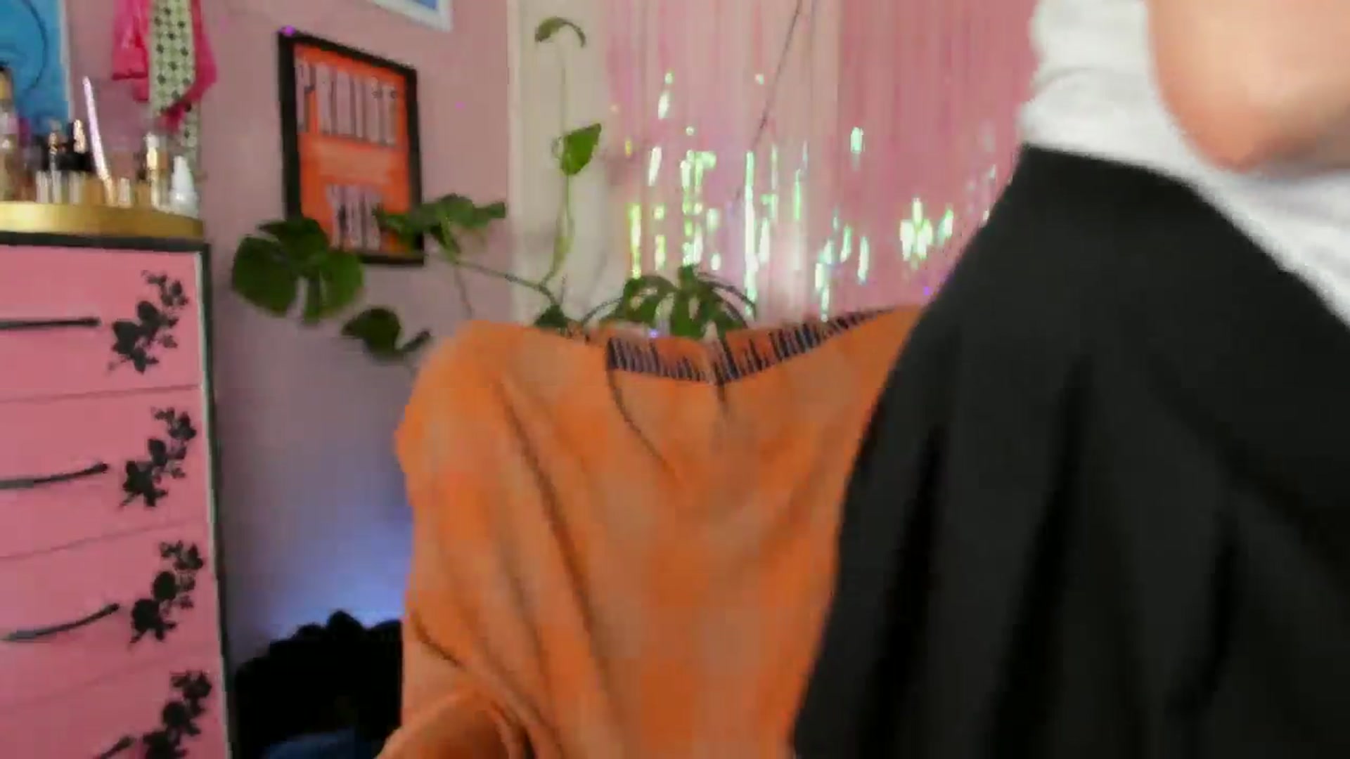 Gallery image thumbnail from MissMimiRose's myfreecams stream on, 07/31/2024, 20:49 image 19 of 20
