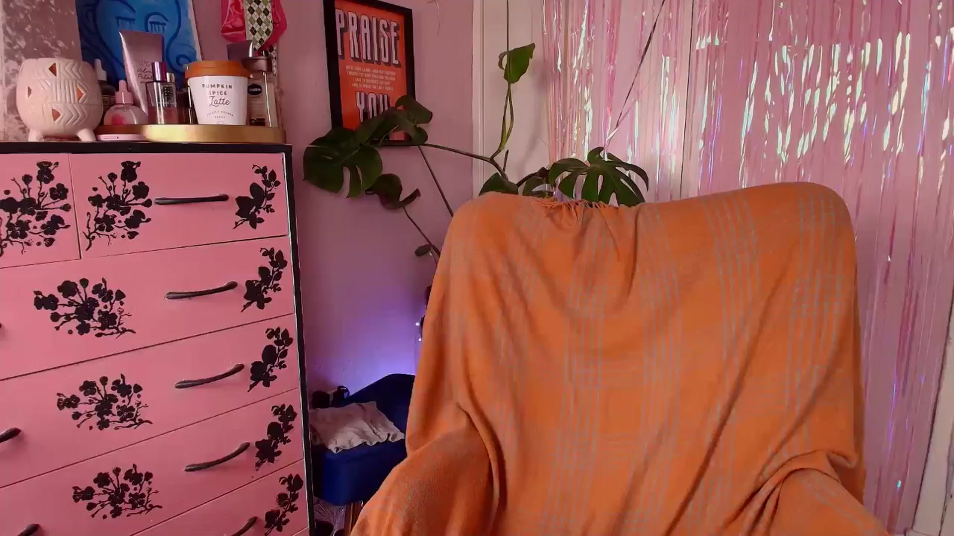Gallery image thumbnail from MissMimiRose's myfreecams stream on, 08/07/2024, 20:19 image 11 of 20