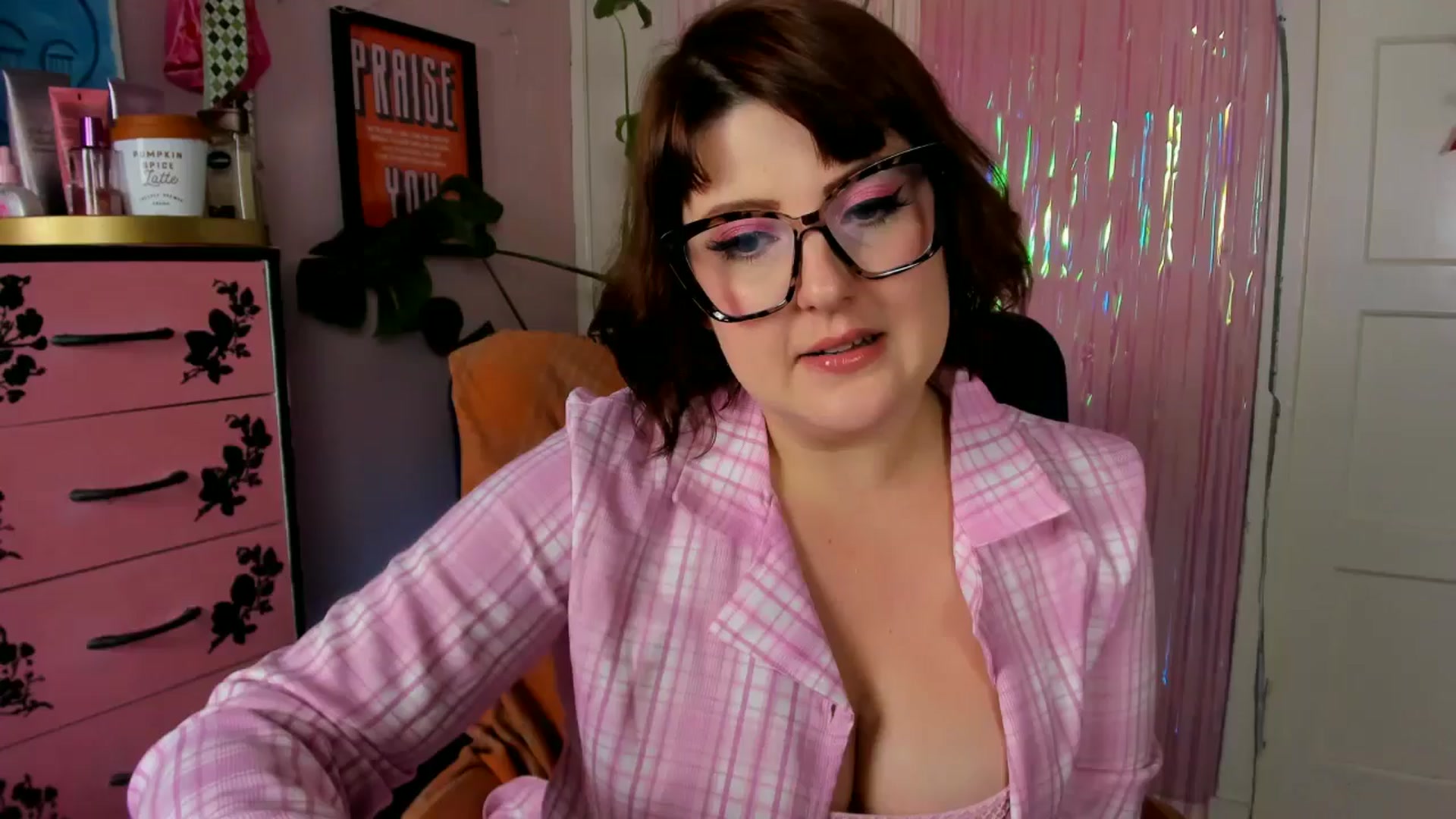 Gallery image thumbnail from MissMimiRose's myfreecams stream on, 08/10/2024, 12:19 image 18 of 20