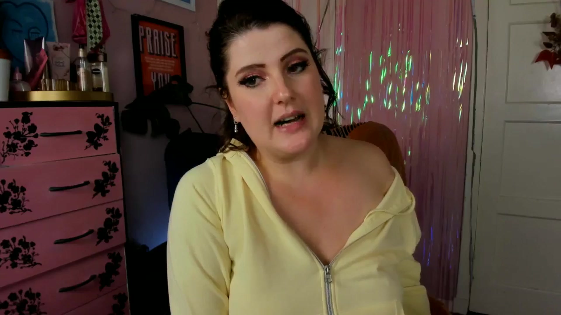 Gallery image thumbnail from MissMimiRose's myfreecams stream on, 08/15/2024, 21:46 image 17 of 20