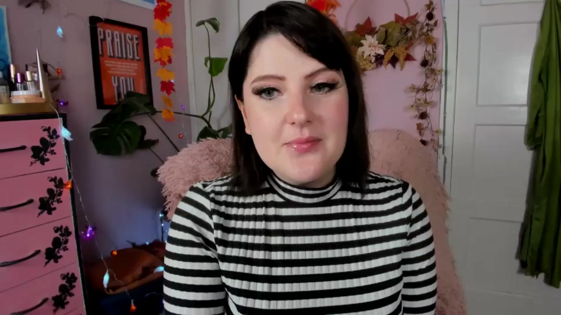 Gallery image thumbnail from MissMimiRose's myfreecams stream on, 09/08/2024, 11:34 image 3 of 20