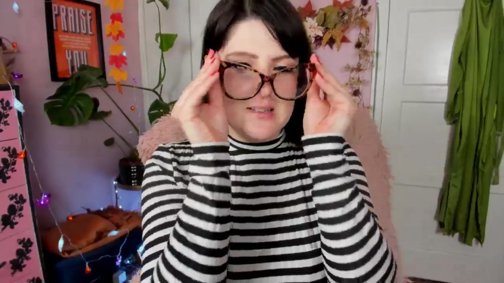 Gallery image thumbnail from MissMimiRose's myfreecams stream on, 09/08/2024, 14:10 image 8 of 20