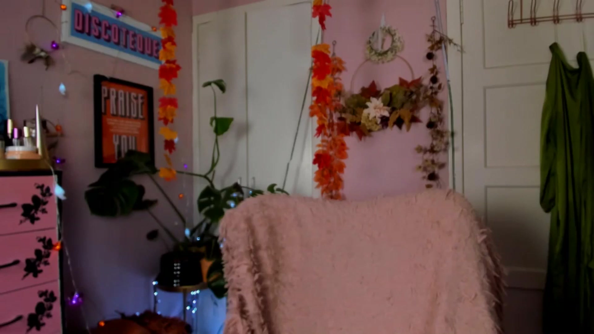 Gallery image thumbnail from MissMimiRose's myfreecams stream on, 09/08/2024, 14:10 image 3 of 20
