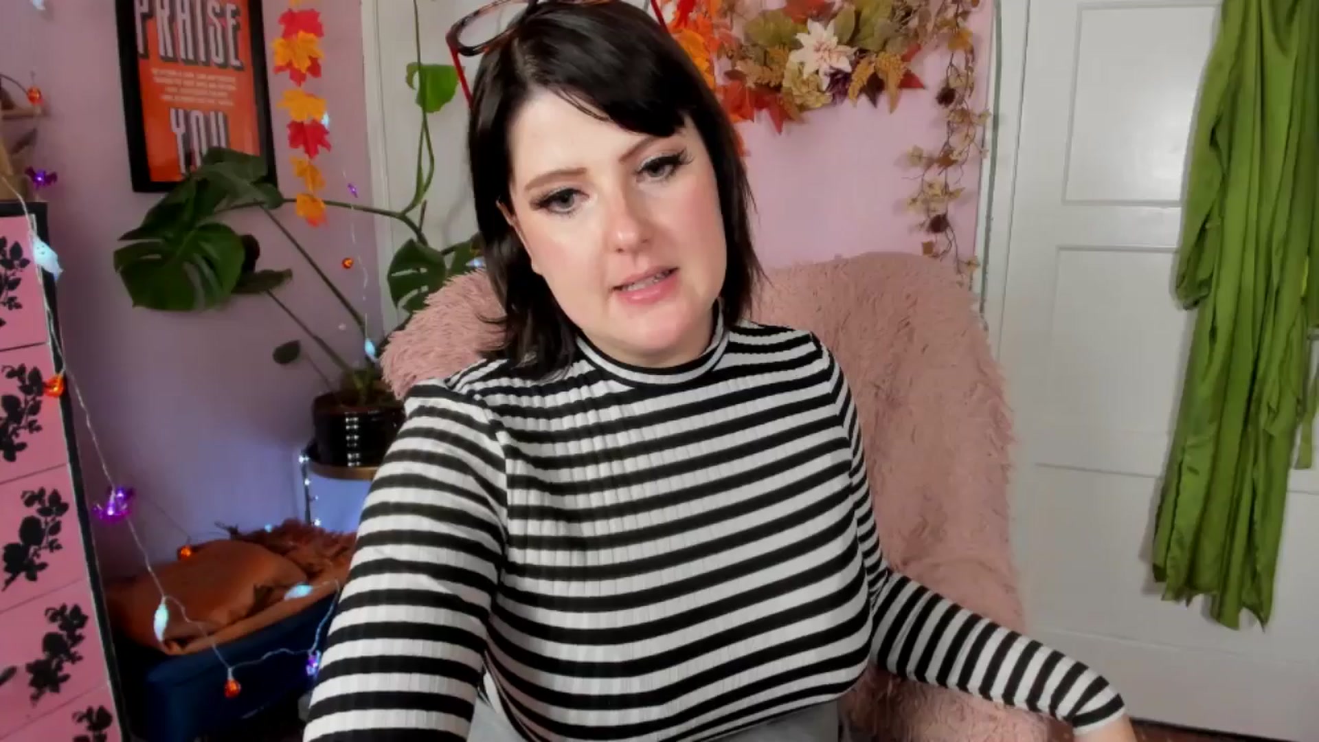 Gallery image thumbnail from MissMimiRose's myfreecams stream on, 09/08/2024, 14:10 image 10 of 20