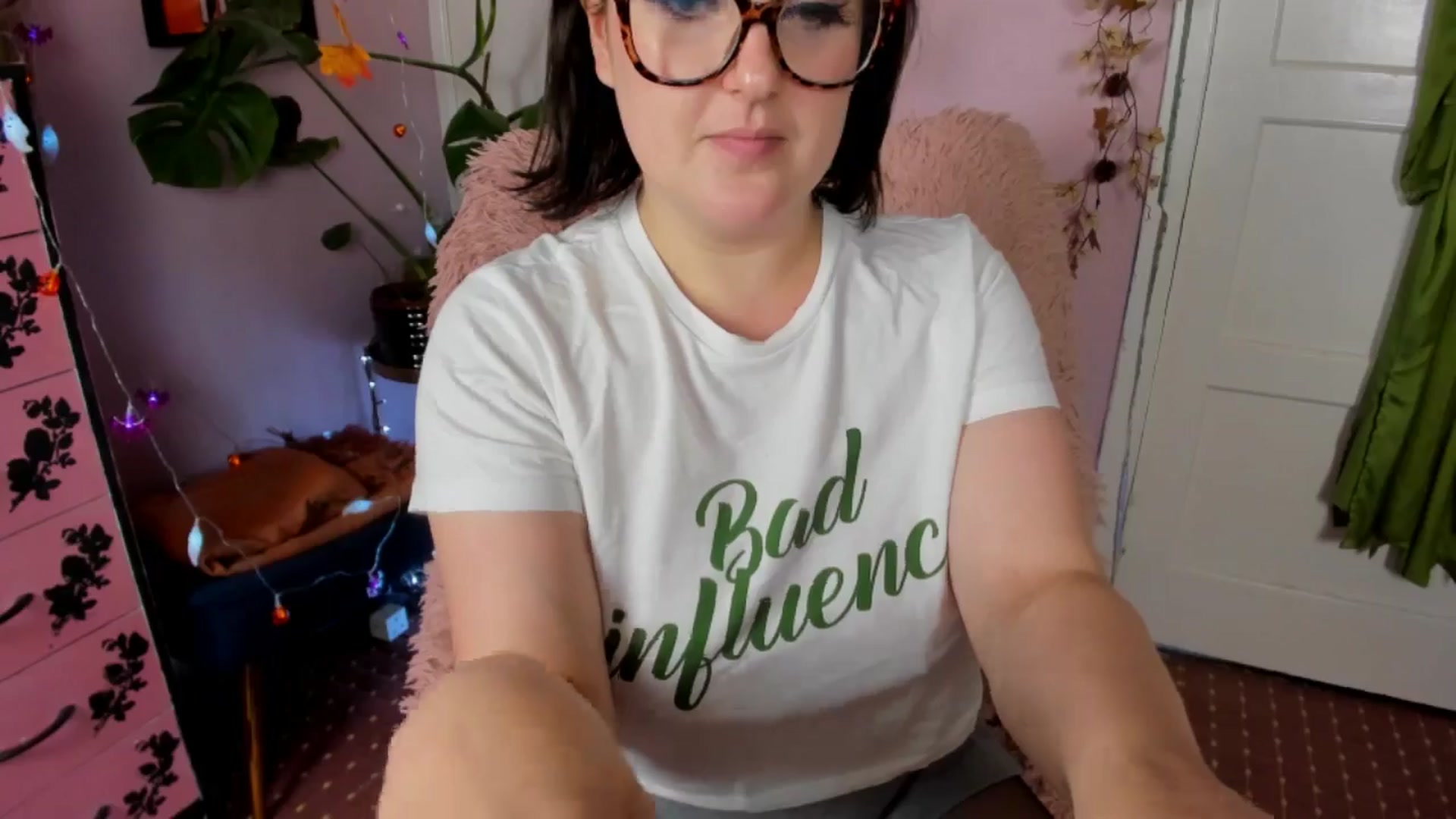 Gallery image thumbnail from MissMimiRose's myfreecams stream on, 09/08/2024, 15:08 image 19 of 20