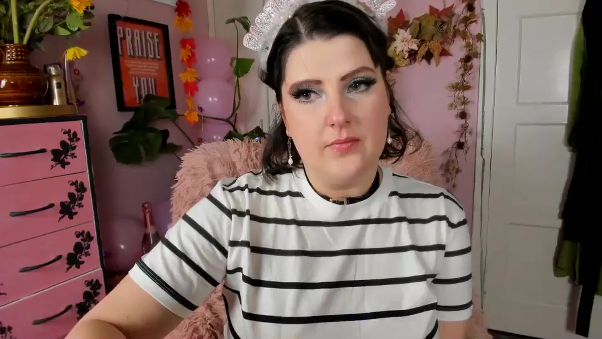 Gallery image thumbnail from MissMimiRose's myfreecams stream on, 09/13/2024, 19:14 image 4 of 20