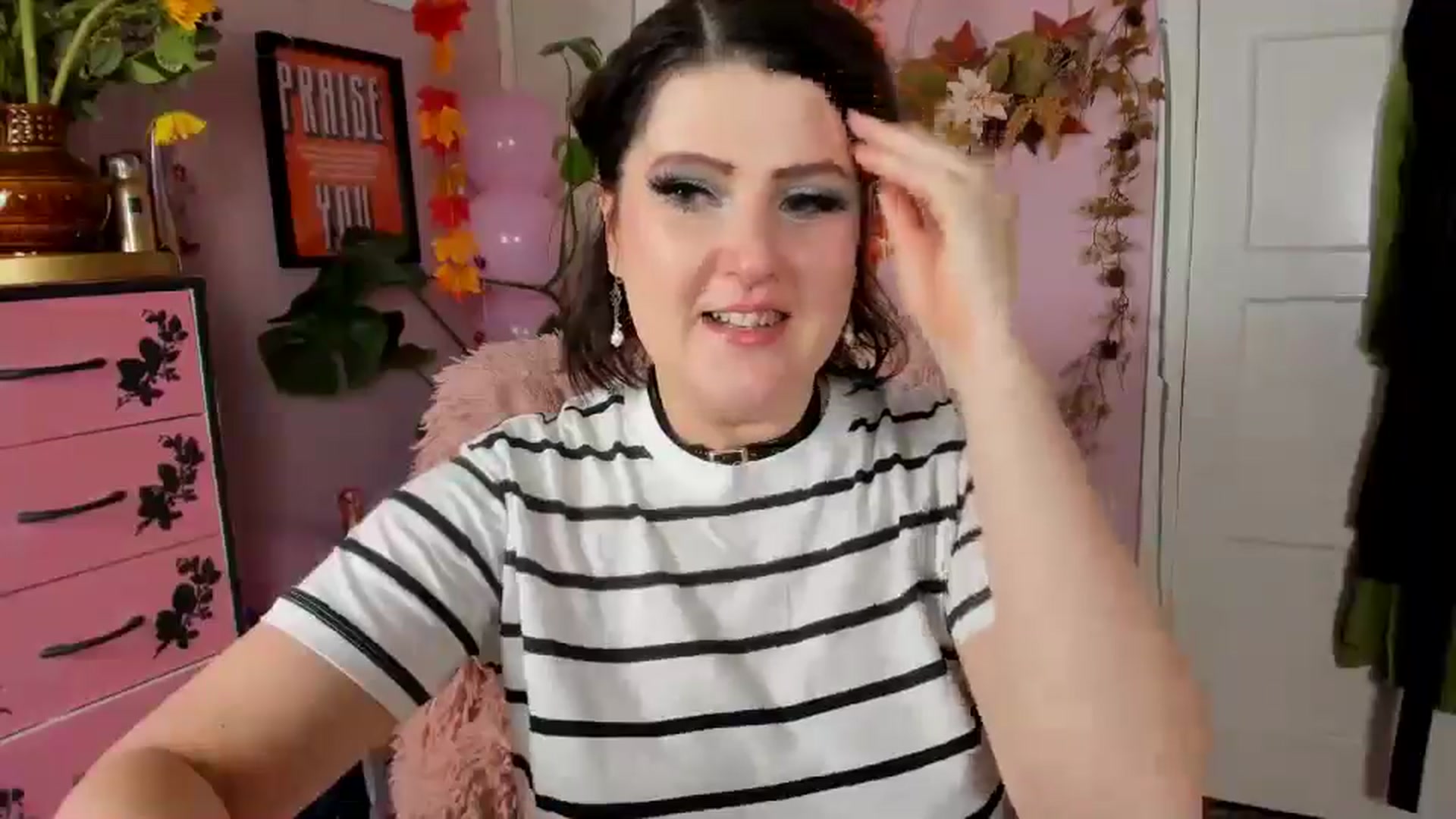 Gallery image thumbnail from MissMimiRose's myfreecams stream on, 09/13/2024, 19:14 image 16 of 20