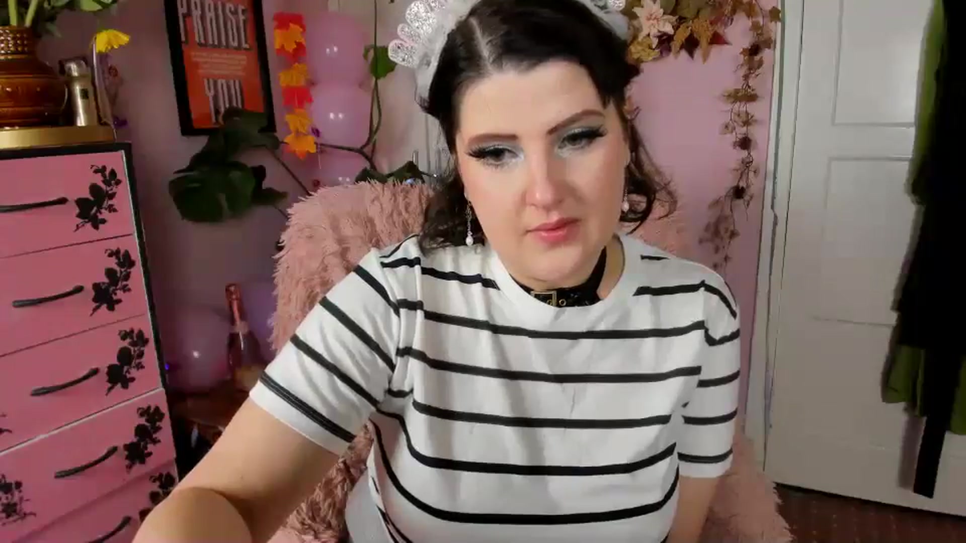 Gallery image thumbnail from MissMimiRose's myfreecams stream on, 09/13/2024, 19:14 image 8 of 20