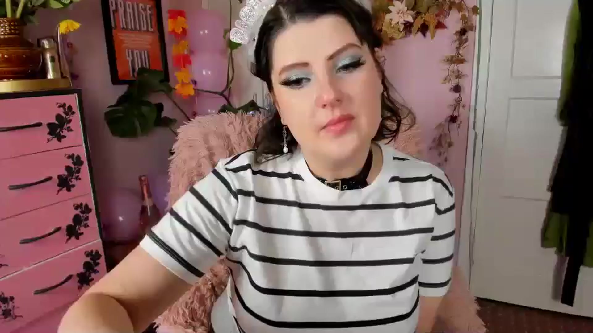 Gallery image thumbnail from MissMimiRose's myfreecams stream on, 09/13/2024, 19:14 image 7 of 20