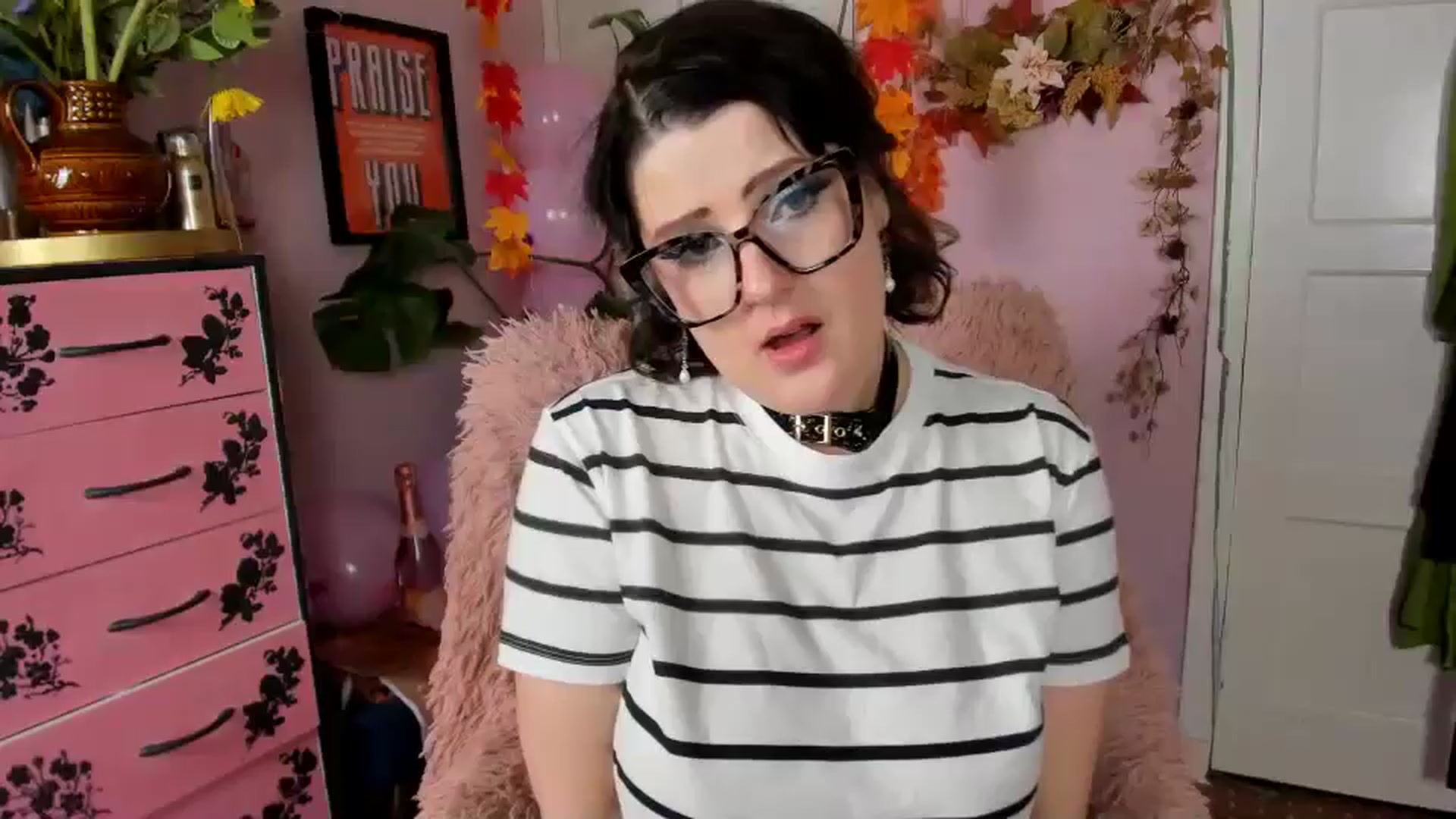 Gallery image thumbnail from MissMimiRose's myfreecams stream on, 09/13/2024, 23:03 image 4 of 20
