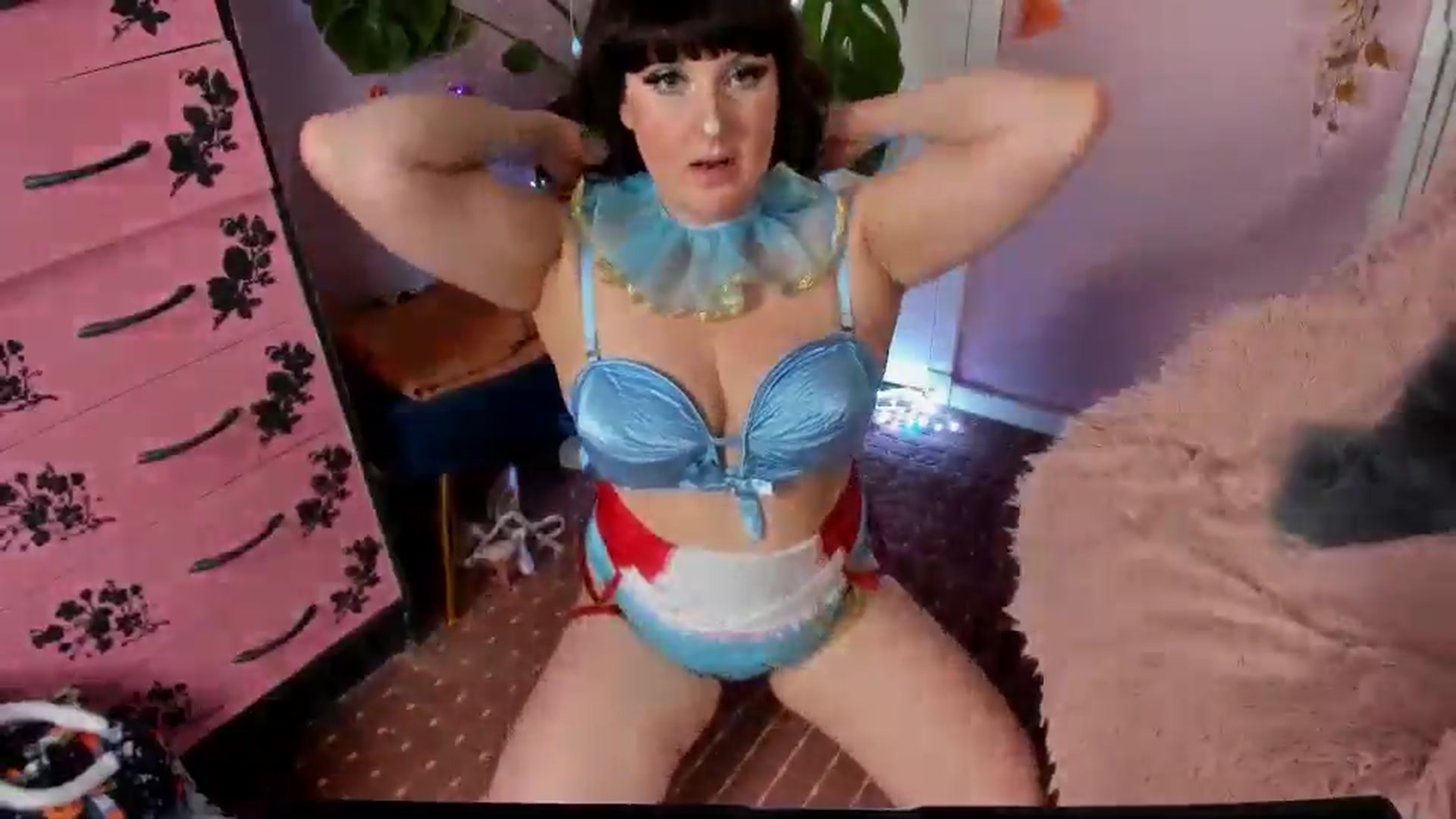 Gallery image thumbnail from MissMimiRose's myfreecams stream on, 10/06/2024, 12:56 image 13 of 20