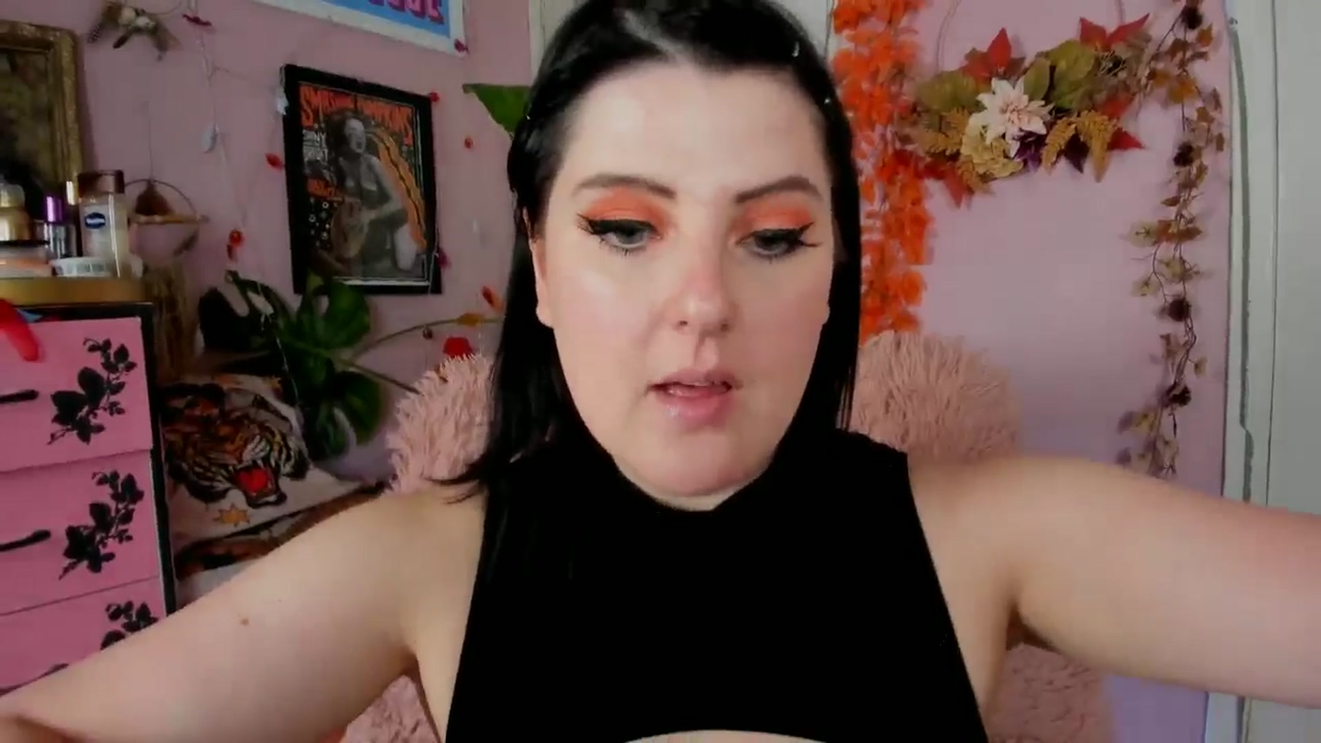 Gallery image thumbnail from MissMimiRose's myfreecams stream on, 10/29/2024, 22:23 image 19 of 20