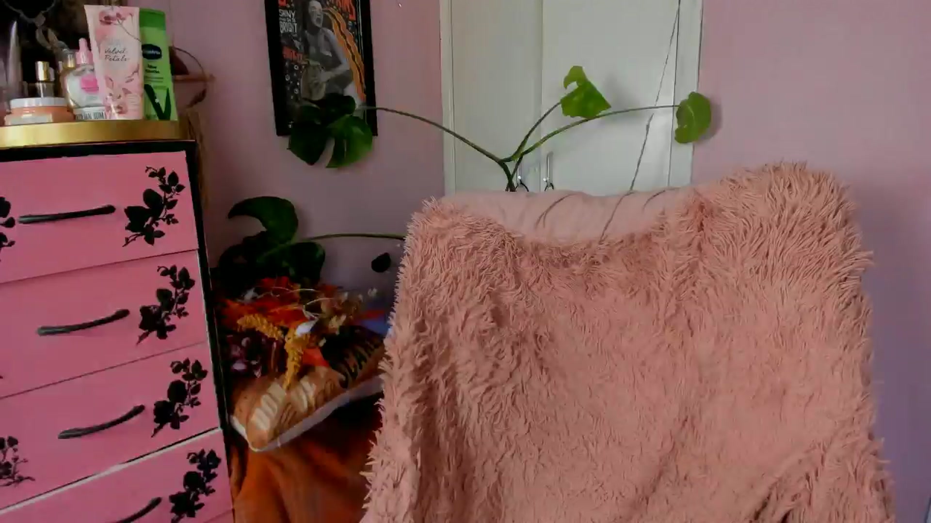 Gallery image thumbnail from MissMimiRose's myfreecams stream on, 11/02/2024, 15:39 image 9 of 20