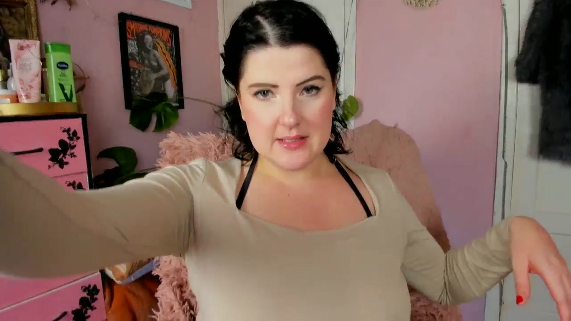 Gallery image thumbnail from MissMimiRose's myfreecams stream on, 11/03/2024, 12:49 image 12 of 20