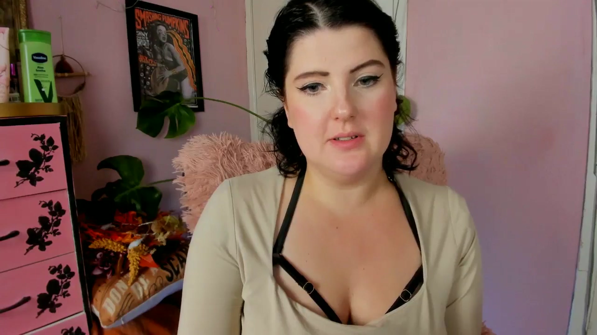 Gallery image thumbnail from MissMimiRose's myfreecams stream on, 11/03/2024, 14:57 image 11 of 20