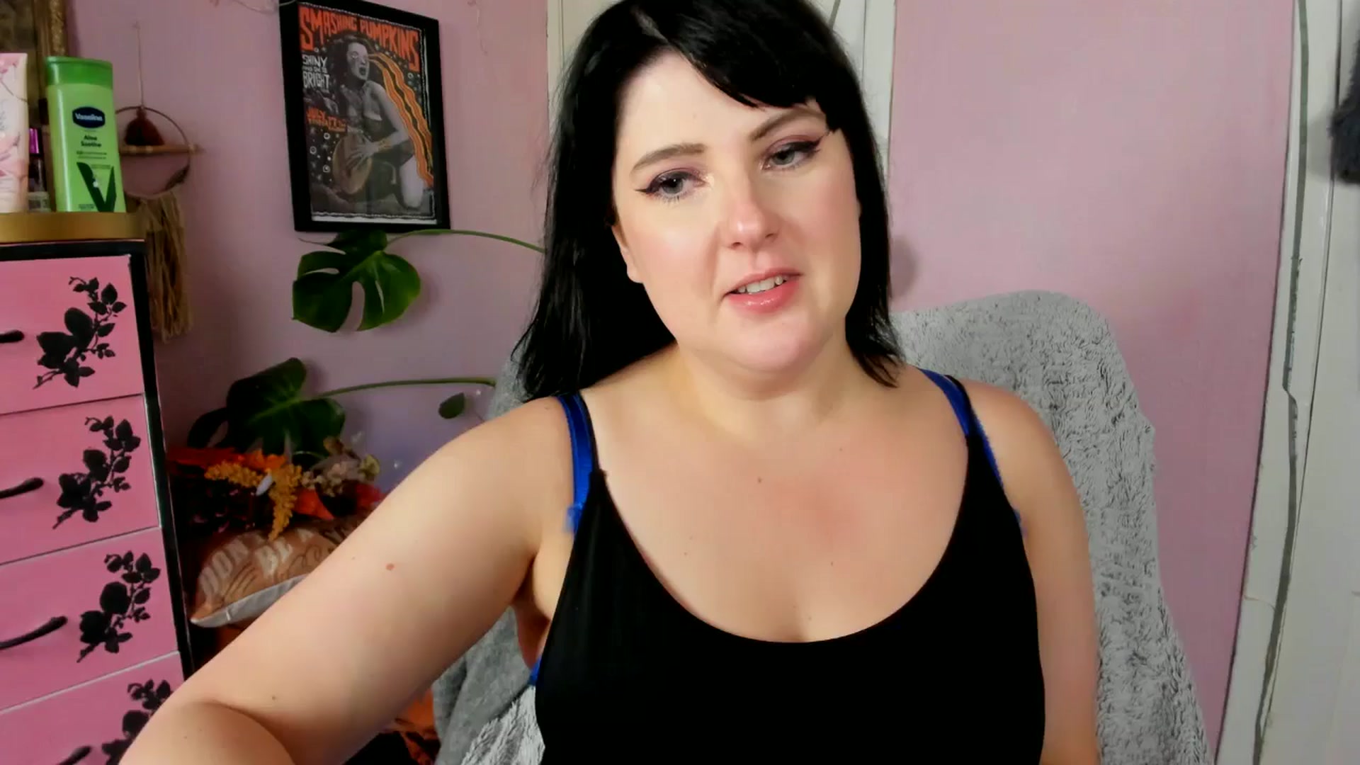 Gallery image thumbnail from MissMimiRose's myfreecams stream on, 11/05/2024, 22:47 image 4 of 20