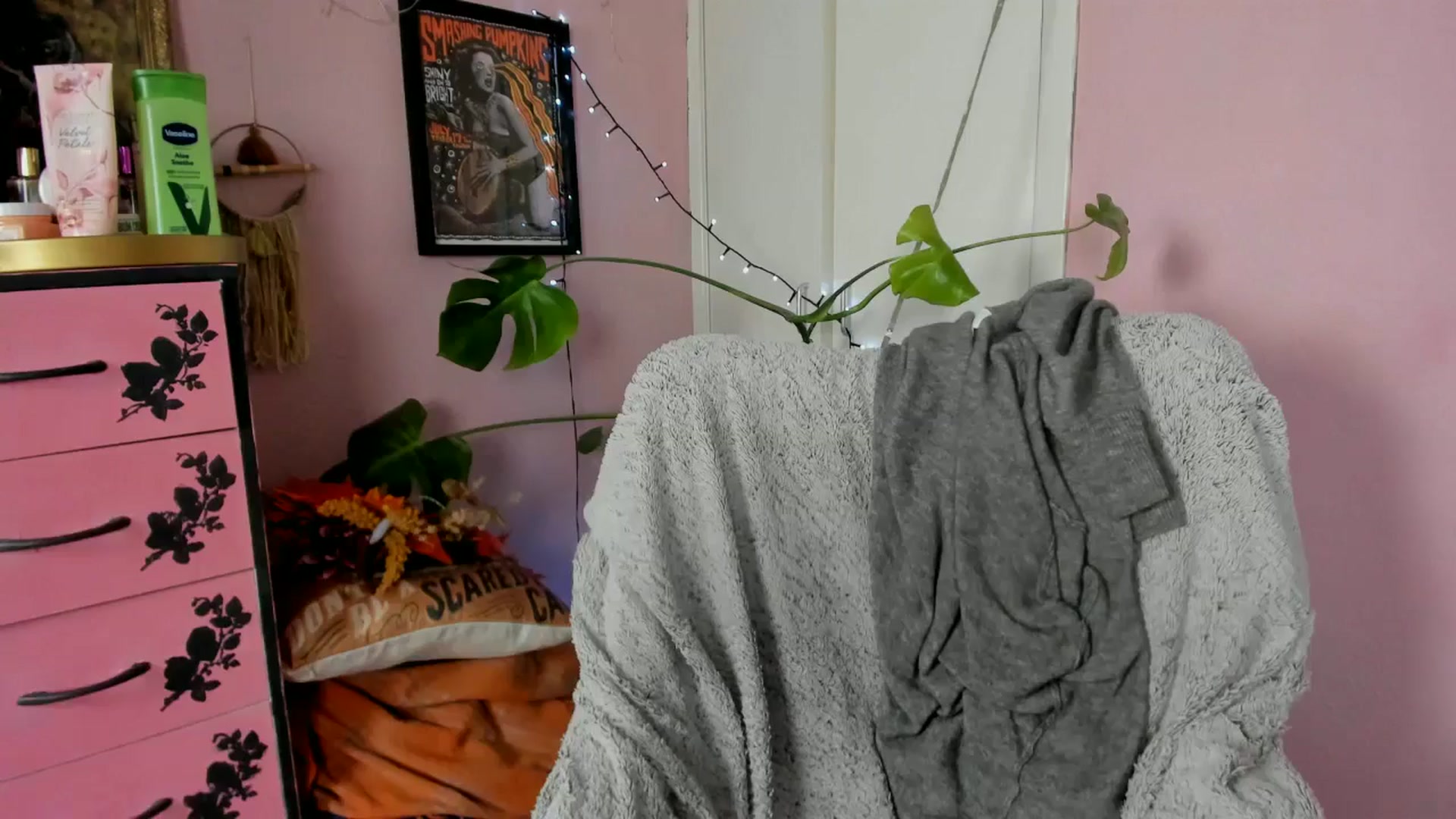 Gallery image thumbnail from MissMimiRose's myfreecams stream on, 11/09/2024, 14:52 image 20 of 20