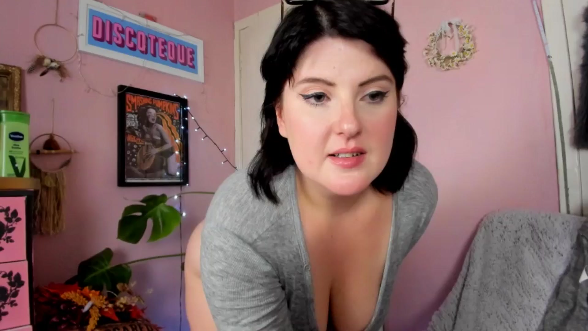 Gallery image thumbnail from MissMimiRose's myfreecams stream on, 11/09/2024, 17:27 image 19 of 20
