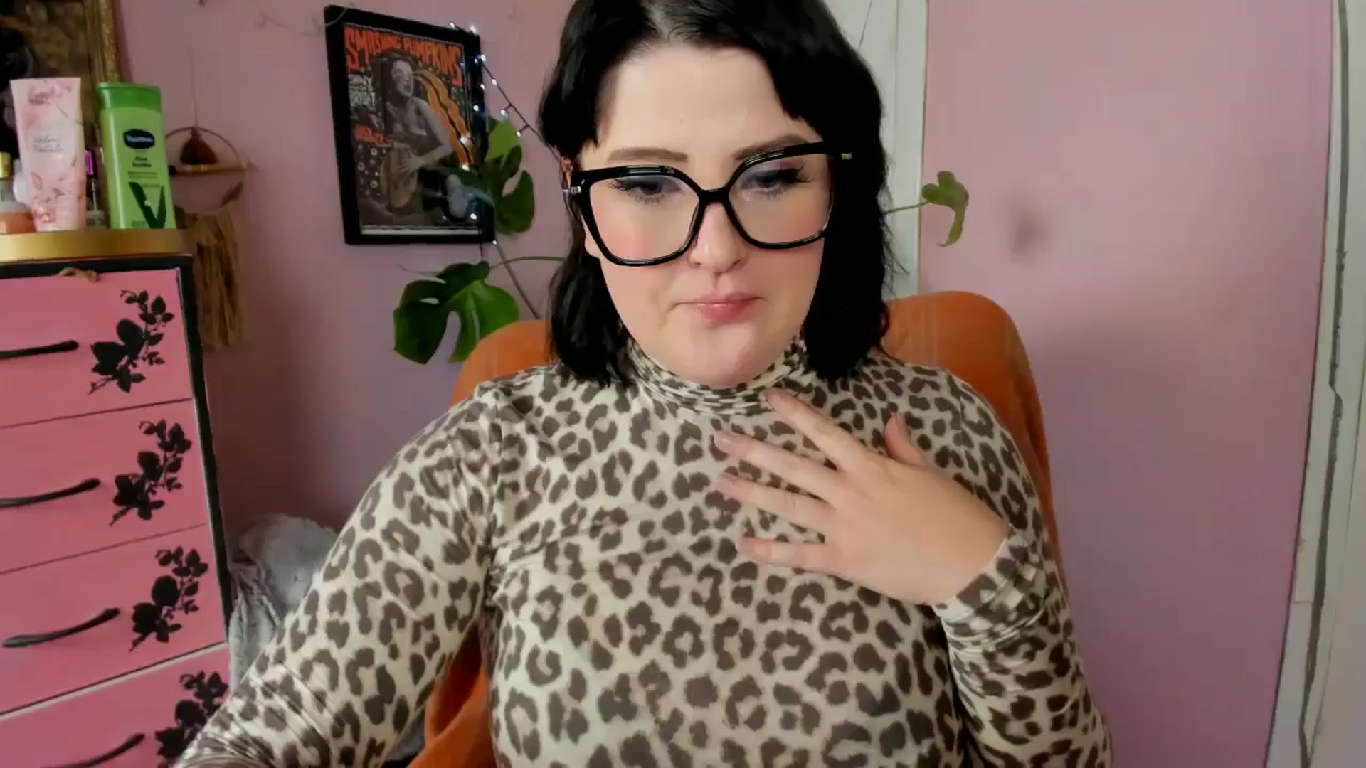 Gallery image thumbnail from MissMimiRose's myfreecams stream on, 11/10/2024, 15:55 image 3 of 20