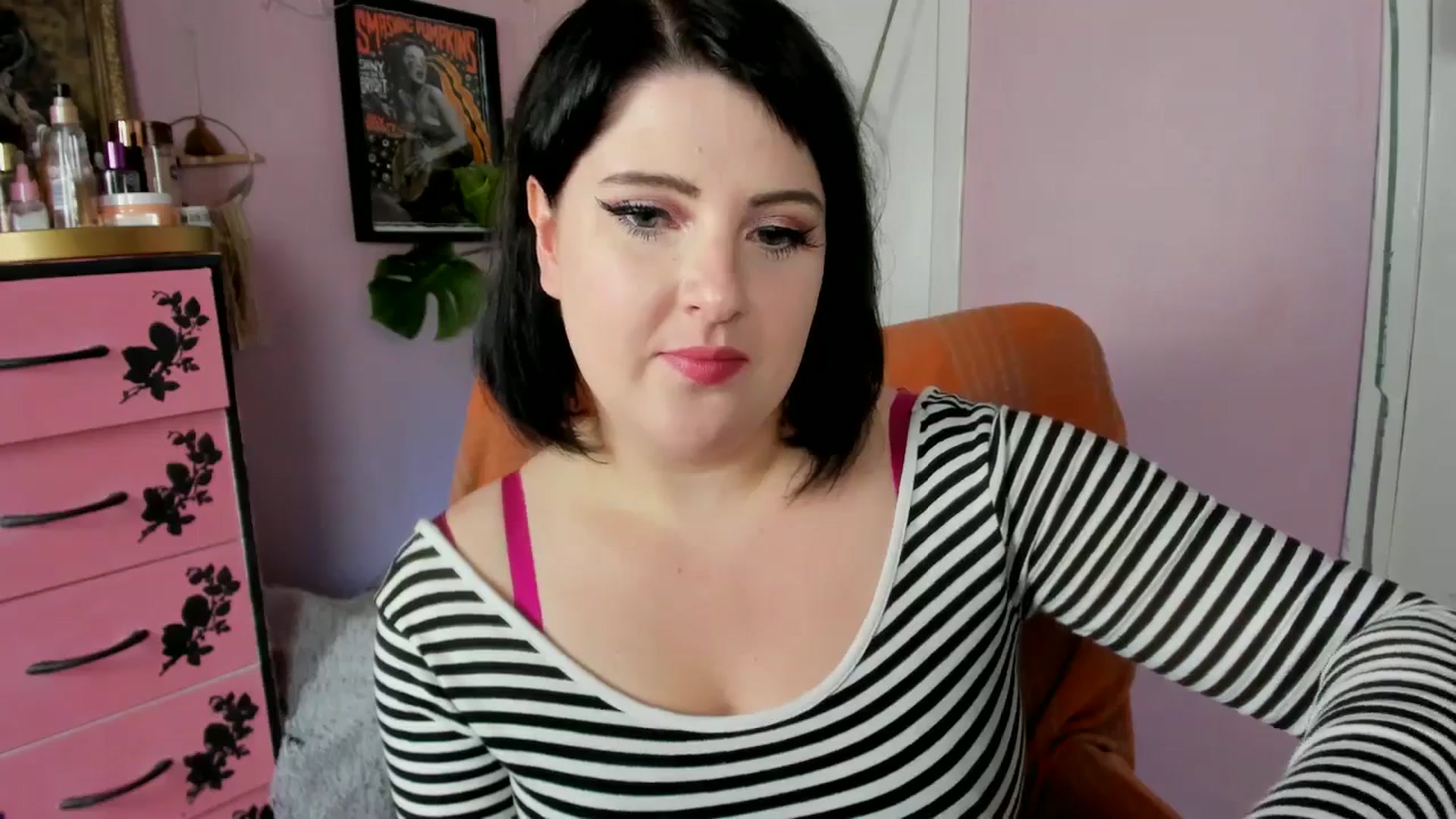 Gallery image thumbnail from MissMimiRose's myfreecams stream on, 11/14/2024, 22:06 image 2 of 20