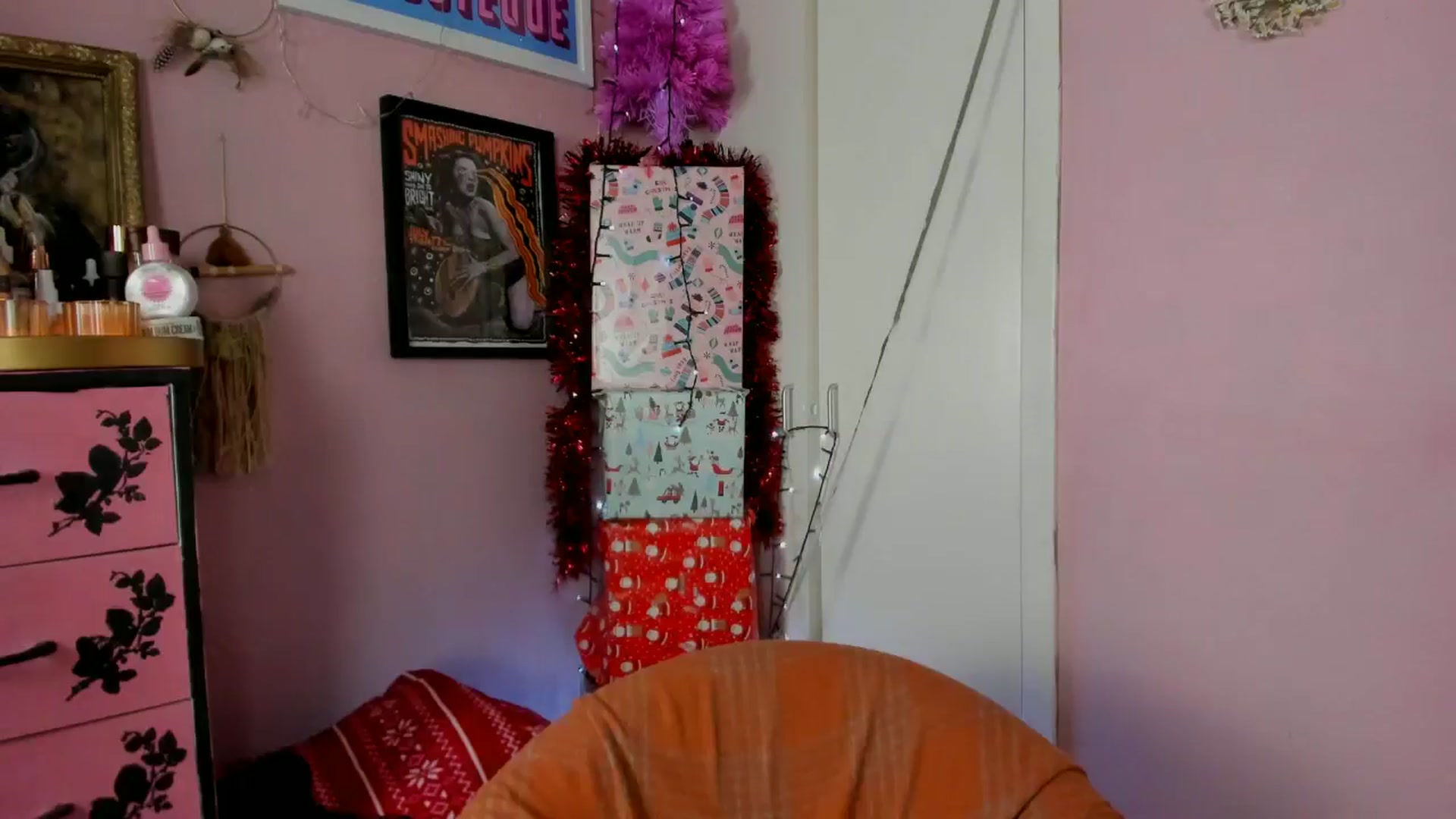 Gallery image thumbnail from MissMimiRose's myfreecams stream on, 11/23/2024, 12:42 image 15 of 20