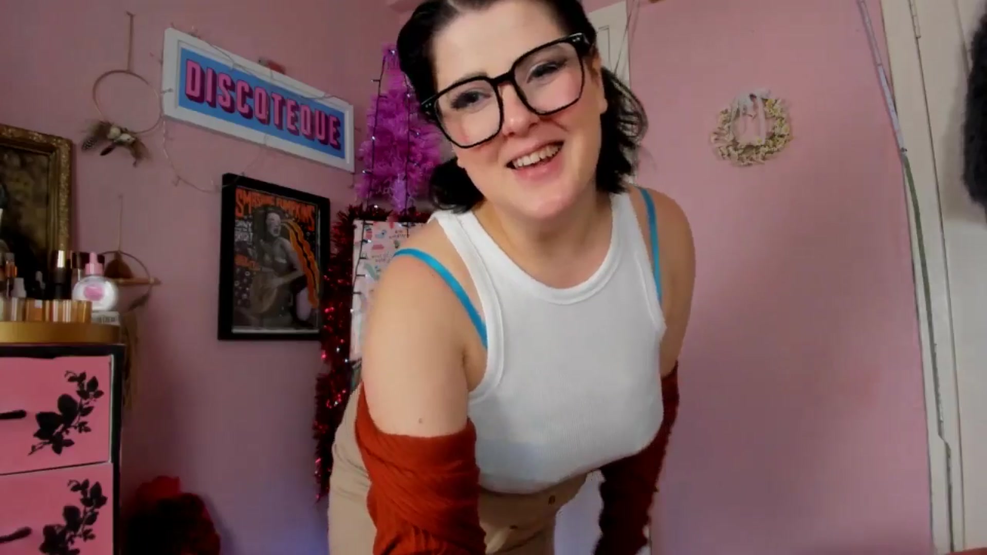Gallery image thumbnail from MissMimiRose's myfreecams stream on, 11/24/2024, 14:50 image 12 of 20