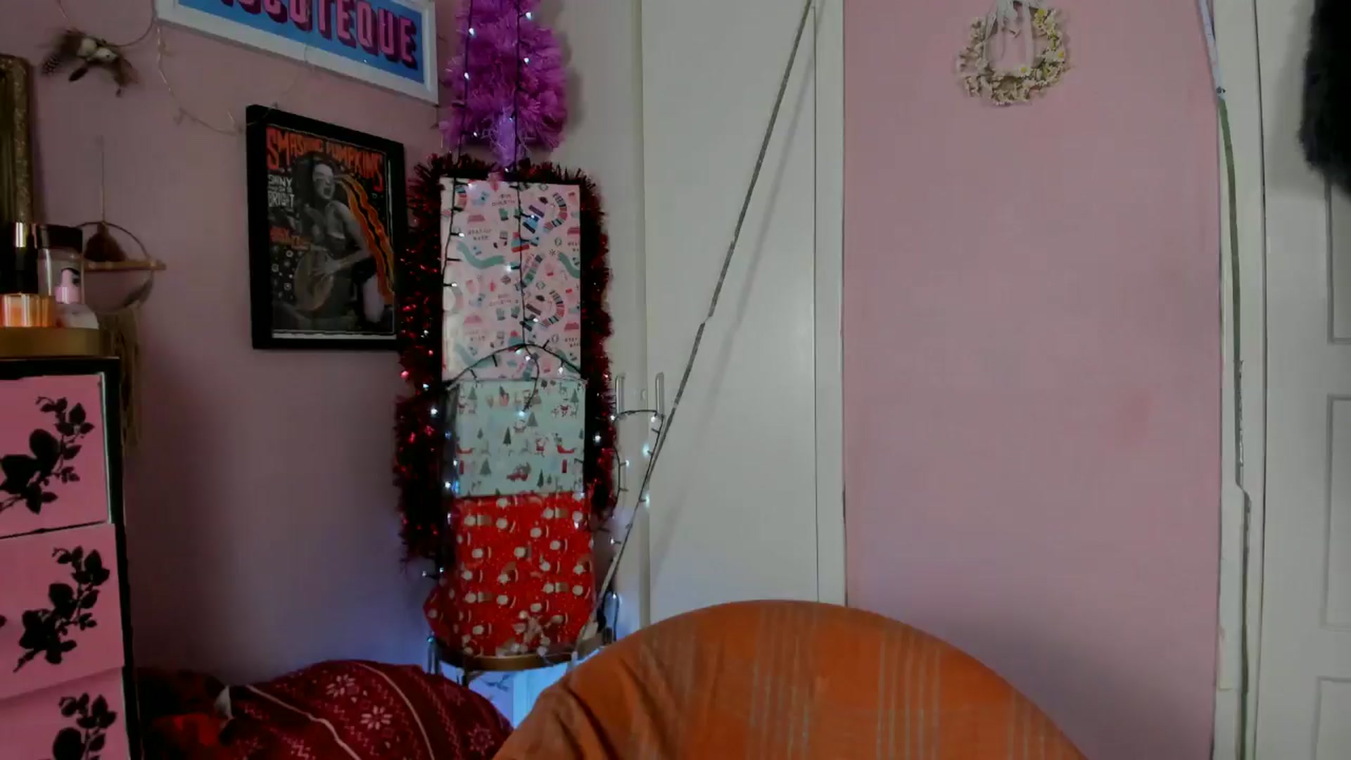 Gallery image thumbnail from MissMimiRose's myfreecams stream on, 11/28/2024, 21:40 image 7 of 20
