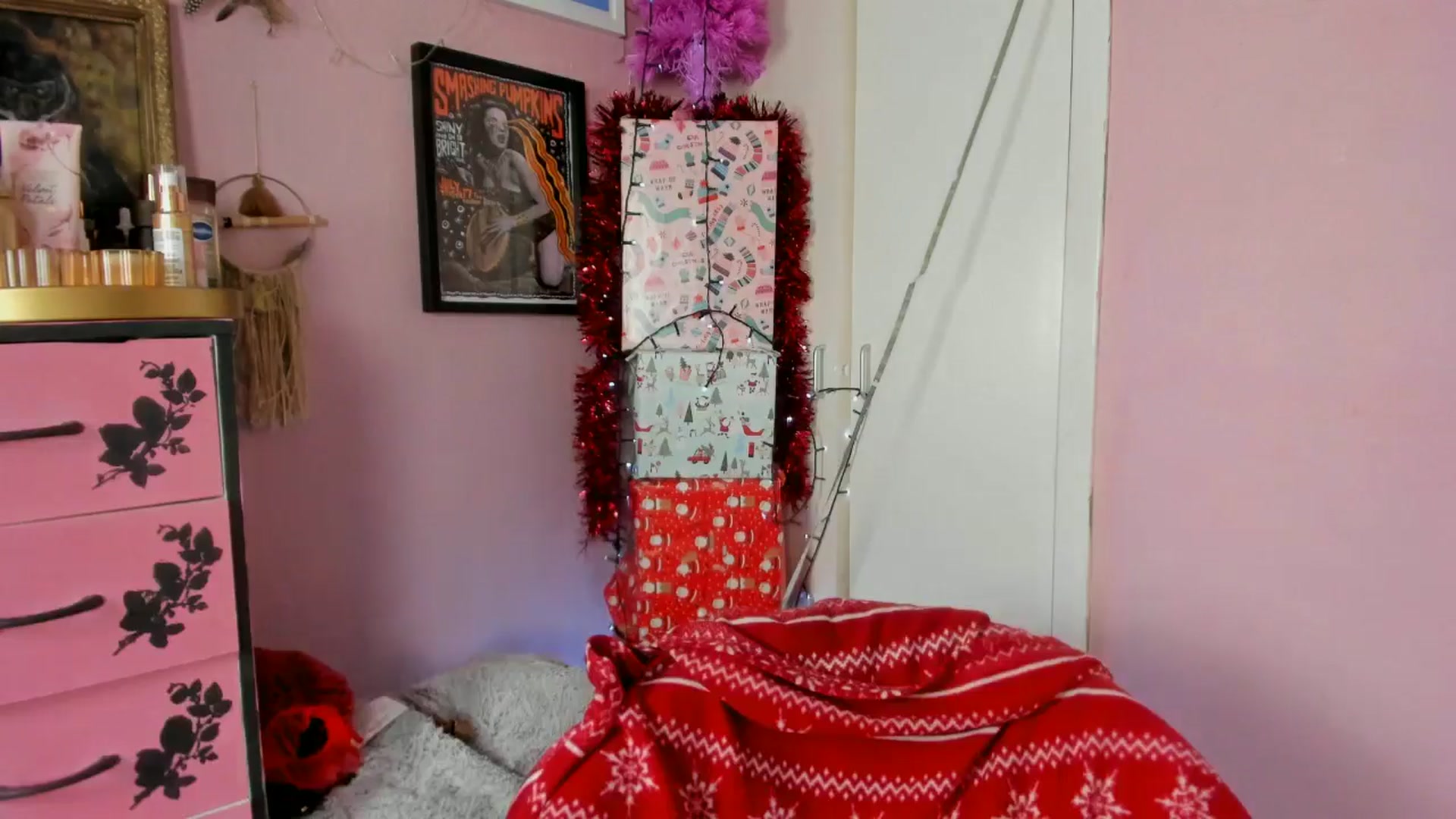 Gallery image thumbnail from MissMimiRose's myfreecams stream on, 11/30/2024, 16:07 image 4 of 20