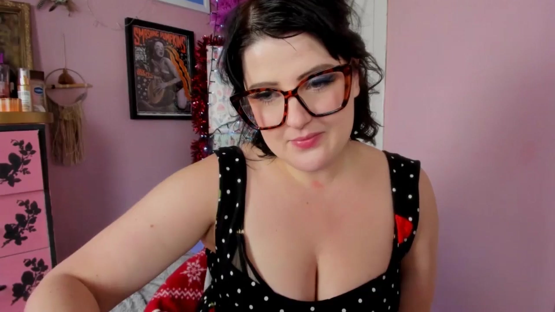 Gallery image thumbnail from MissMimiRose's myfreecams stream on, 12/07/2024, 16:04 image 19 of 20