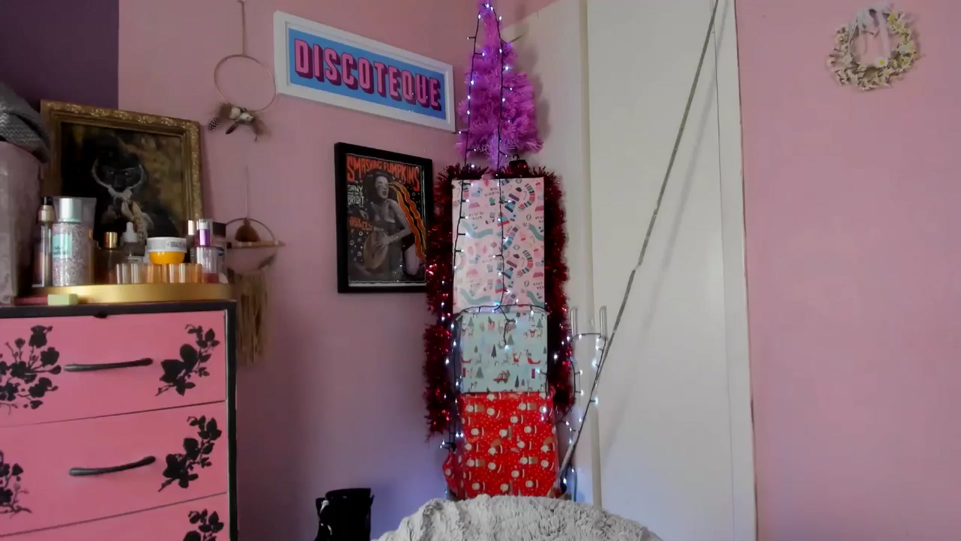Gallery image thumbnail from MissMimiRose's myfreecams stream on, 01/11/2025, 15:08 image 5 of 20