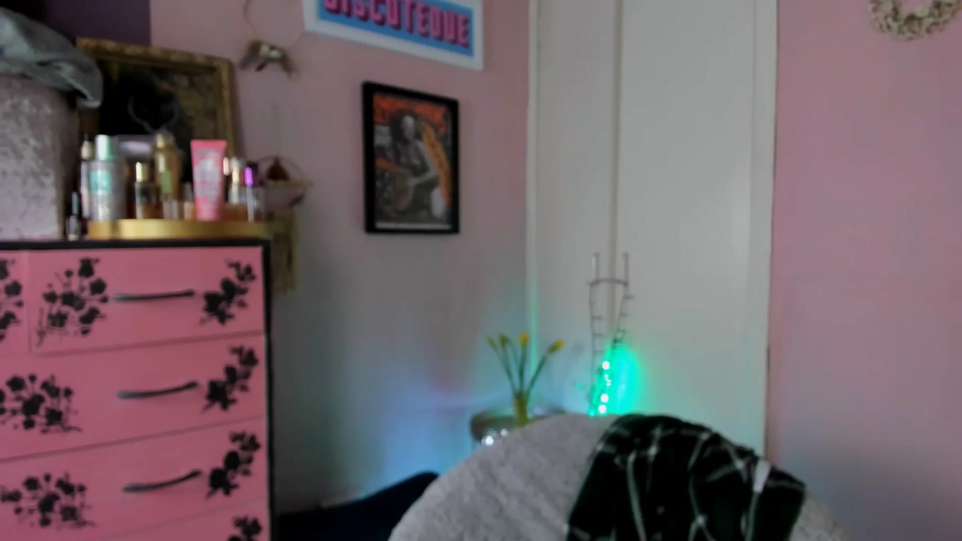 Gallery image thumbnail from MissMimiRose's myfreecams stream on, 01/18/2025, 15:05 image 14 of 20