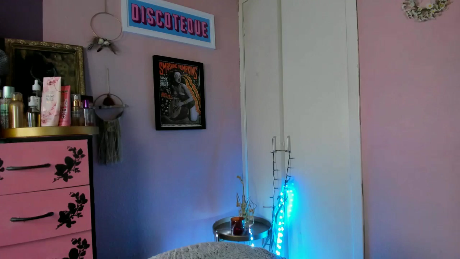 Gallery image thumbnail from MissMimiRose's myfreecams stream on, 02/08/2025, 16:37 image 17 of 20