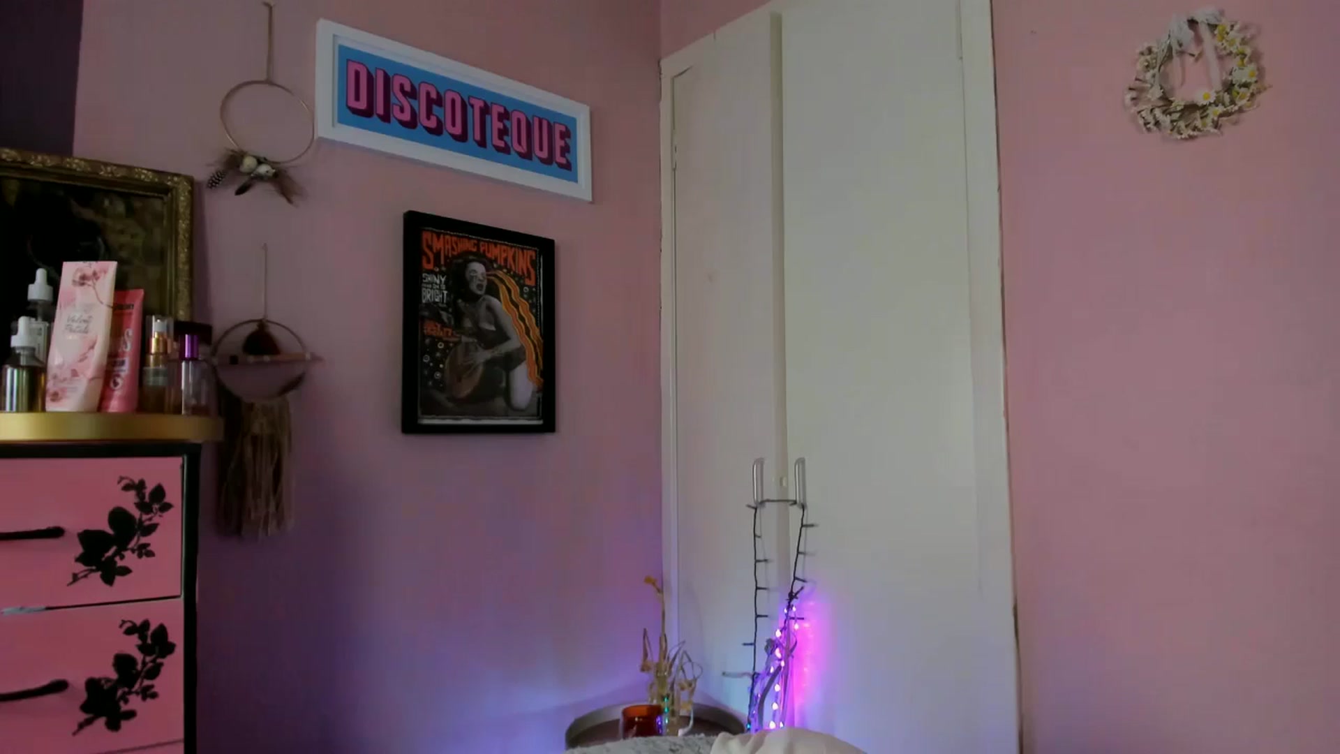 Gallery image thumbnail from MissMimiRose's myfreecams stream on, 02/08/2025, 16:37 image 8 of 20
