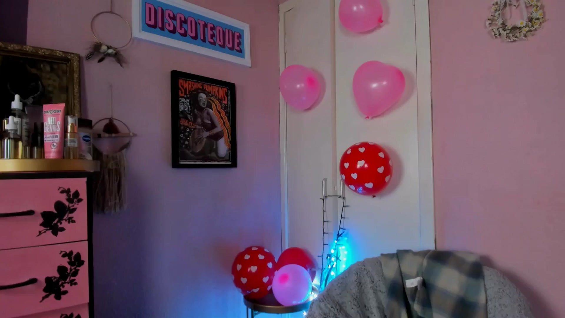 Gallery image thumbnail from MissMimiRose's myfreecams stream on, 02/15/2025, 16:47 image 16 of 20
