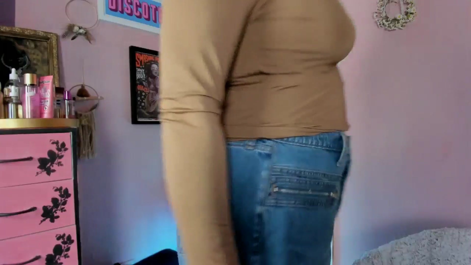 Gallery image thumbnail from MissMimiRose's myfreecams stream on, 02/17/2025, 21:06 image 8 of 20
