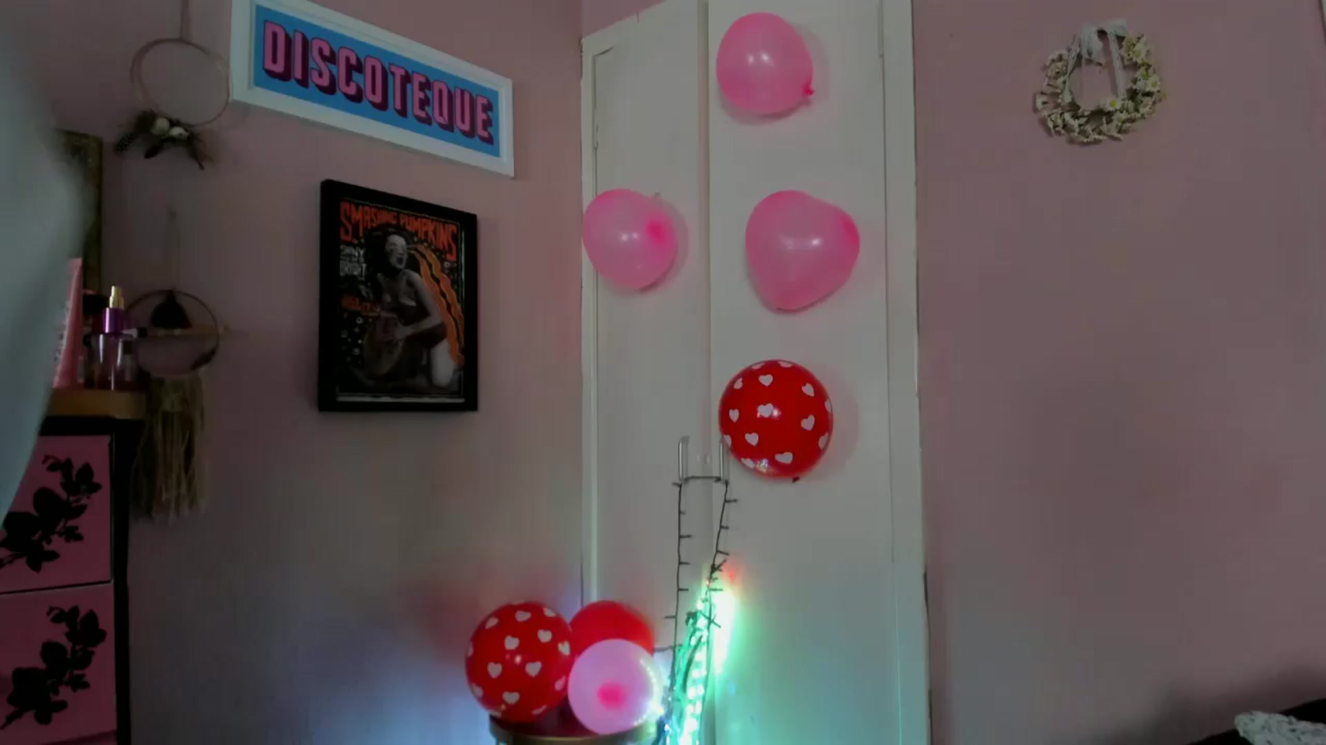Gallery image thumbnail from MissMimiRose's myfreecams stream on, 02/23/2025, 14:17 image 14 of 20