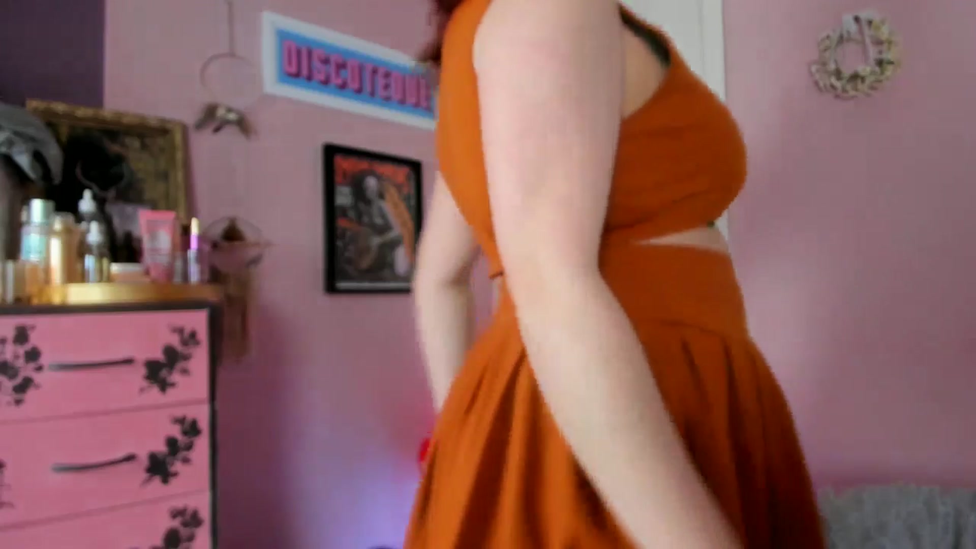 Gallery image thumbnail from MissMimiRose's myfreecams stream on, 03/06/2025, 19:27 image 5 of 20