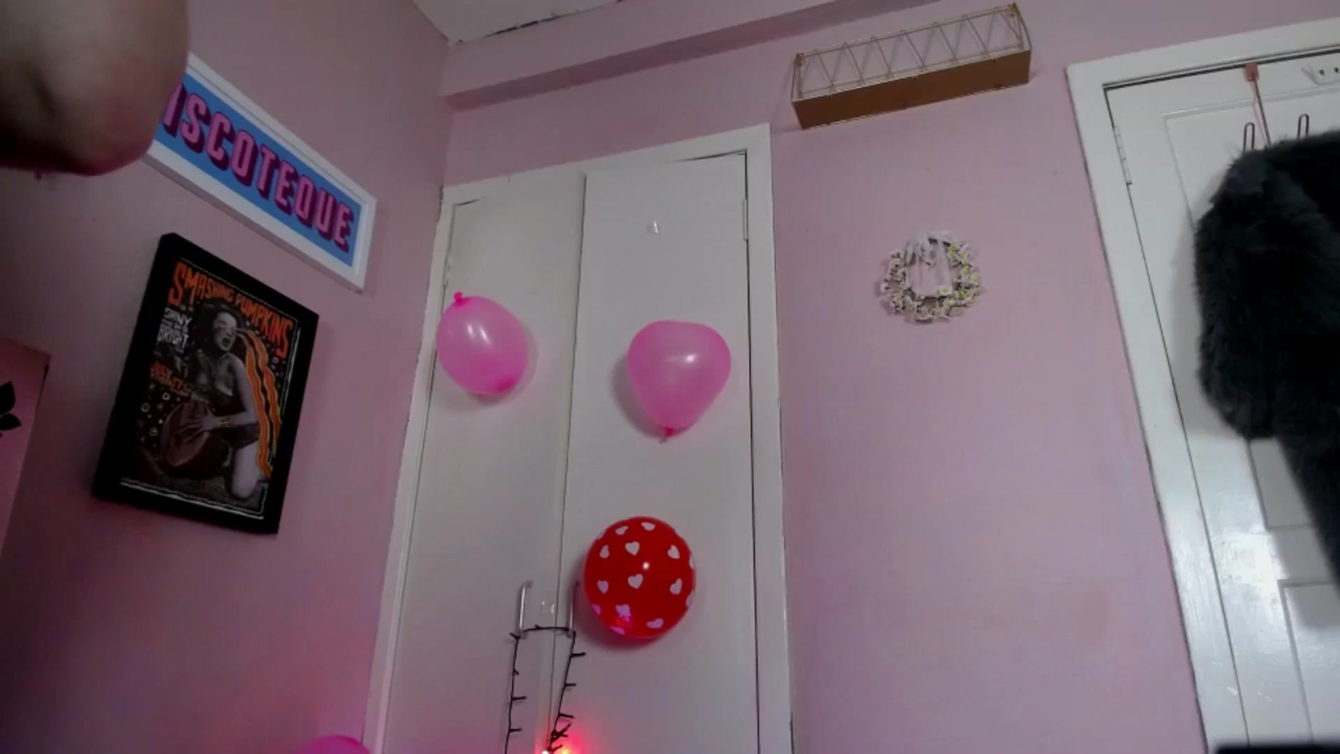Gallery image thumbnail from MissMimiRose's myfreecams stream on, 03/14/2025, 21:30 image 17 of 20