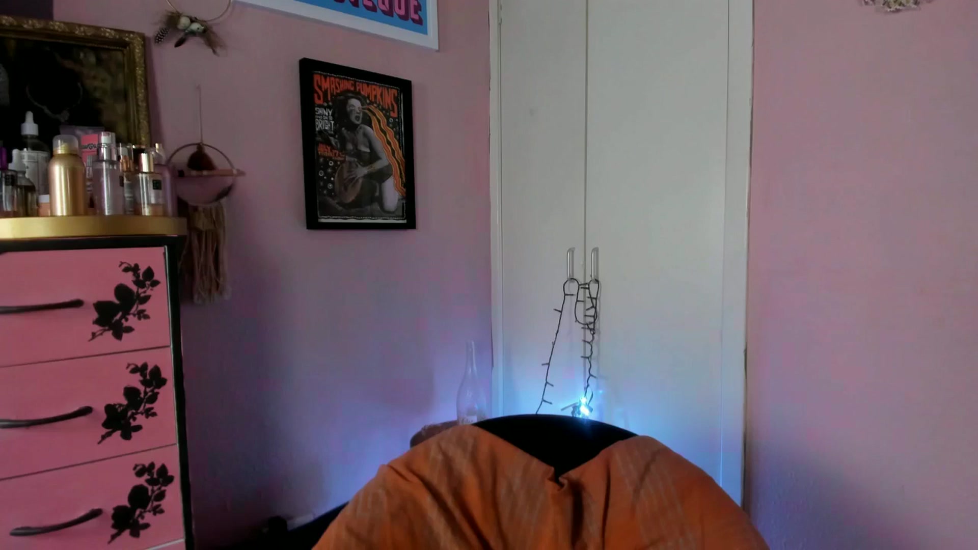 Gallery image thumbnail from MissMimiRose's myfreecams stream on, 03/19/2025, 22:01 image 19 of 20
