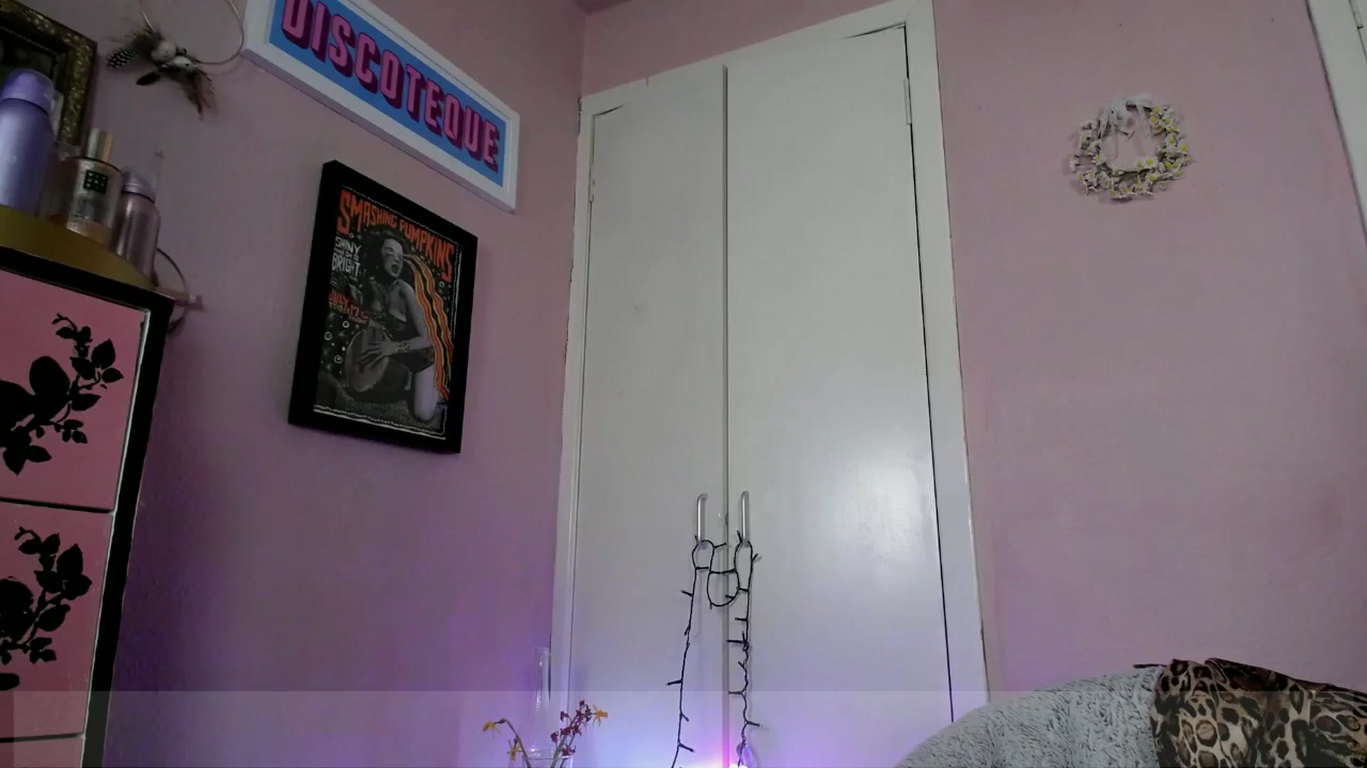 Gallery image thumbnail from MissMimiRose's myfreecams stream on, 04/06/2025, 14:38 image 16 of 20