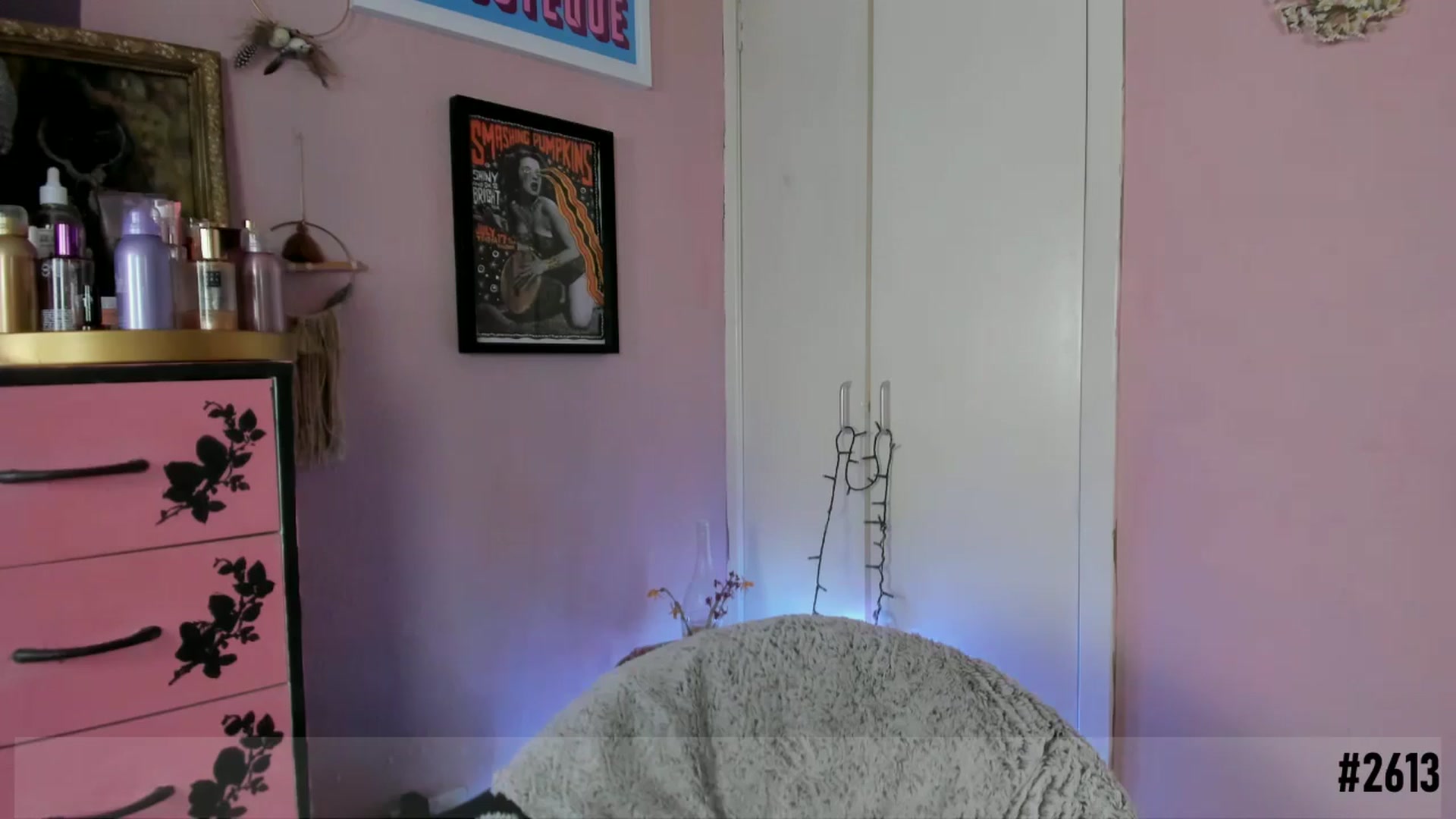 Gallery image thumbnail from MissMimiRose's myfreecams stream on, 04/06/2025, 14:38 image 15 of 20