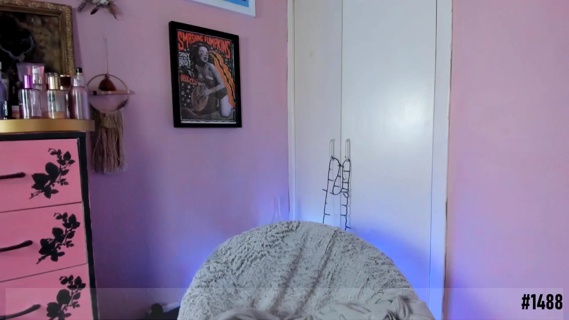 Gallery image thumbnail from MissMimiRose's myfreecams stream on, 04/15/2025, 21:01 image 5 of 20