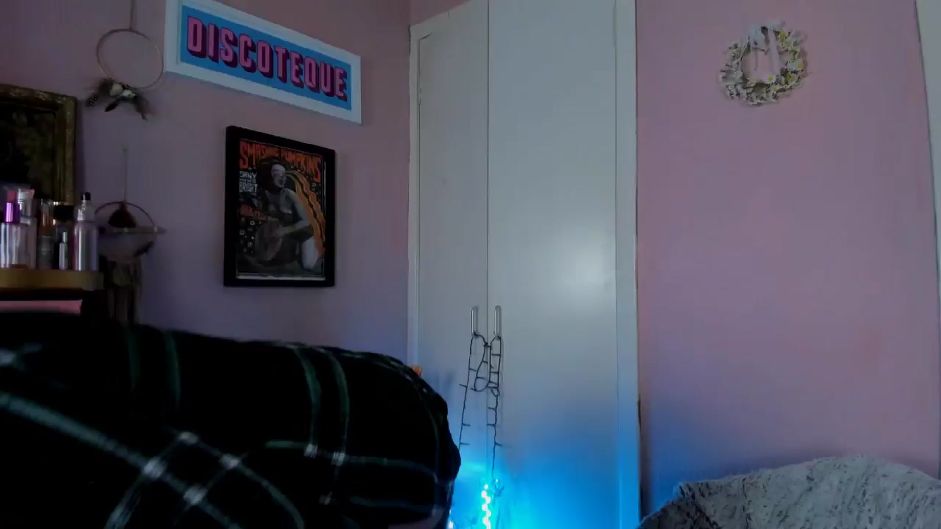 Gallery image thumbnail from MissMimiRose's myfreecams stream on, 04/19/2025, 17:56 image 13 of 20