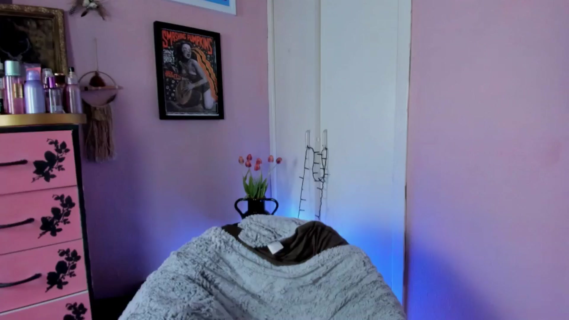 Gallery image thumbnail from MissMimiRose's myfreecams stream on, 04/29/2025, 21:02 image 15 of 20