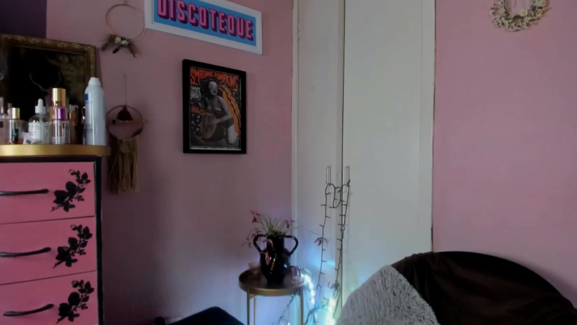 Gallery image thumbnail from MissMimiRose's myfreecams stream on, 05/29/2025, 20:49 image 1 of 20