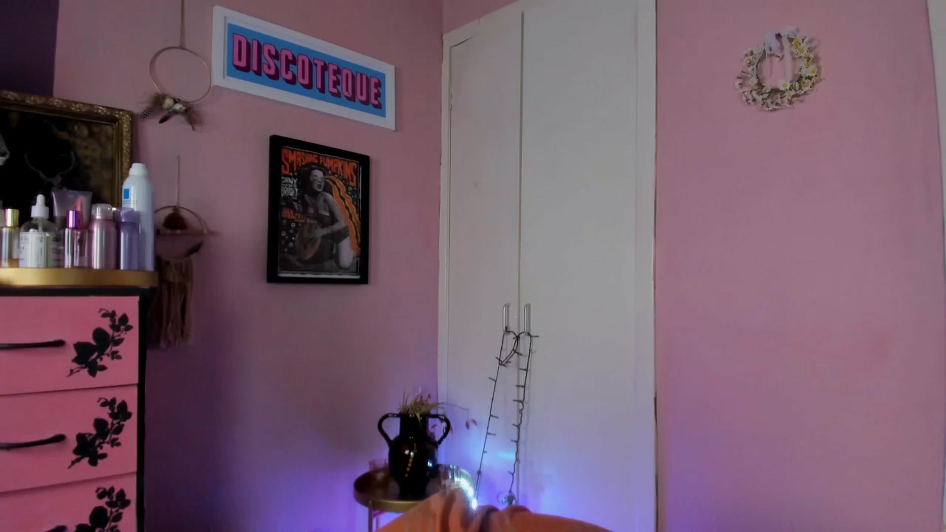 Gallery image thumbnail from MissMimiRose's myfreecams stream on, 06/03/2025, 20:42 image 3 of 20