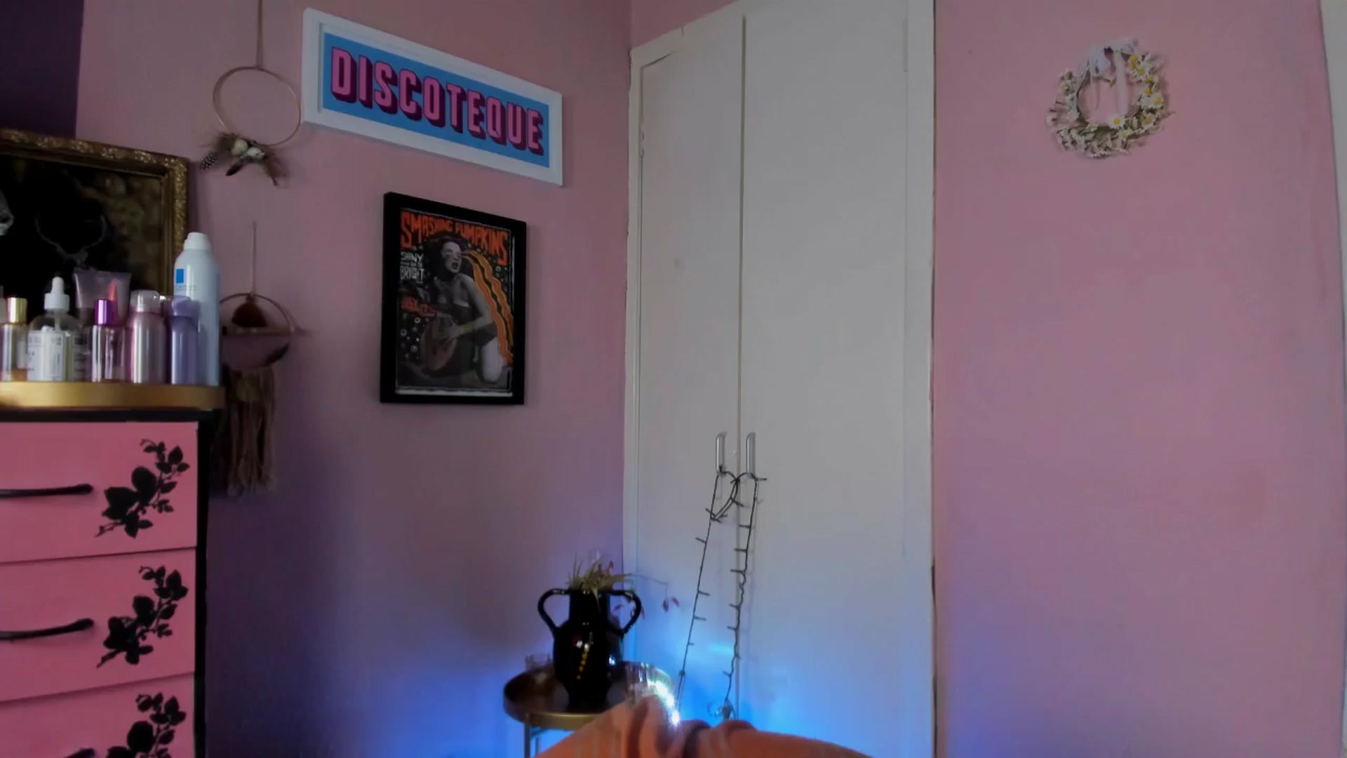 Gallery image thumbnail from MissMimiRose's myfreecams stream on, 06/03/2025, 20:42 image 2 of 20