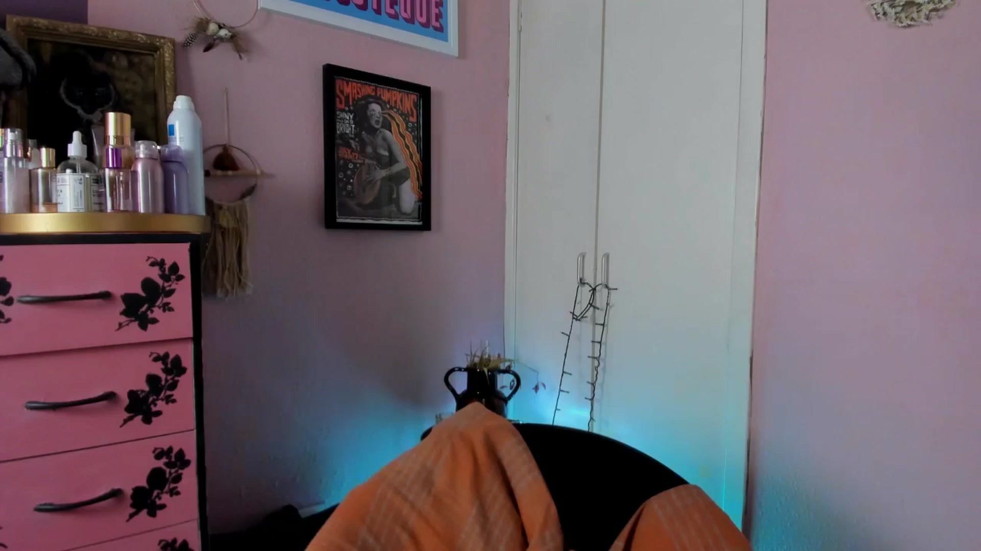 Gallery image thumbnail from MissMimiRose's myfreecams stream on, 06/09/2025, 19:50 image 20 of 20