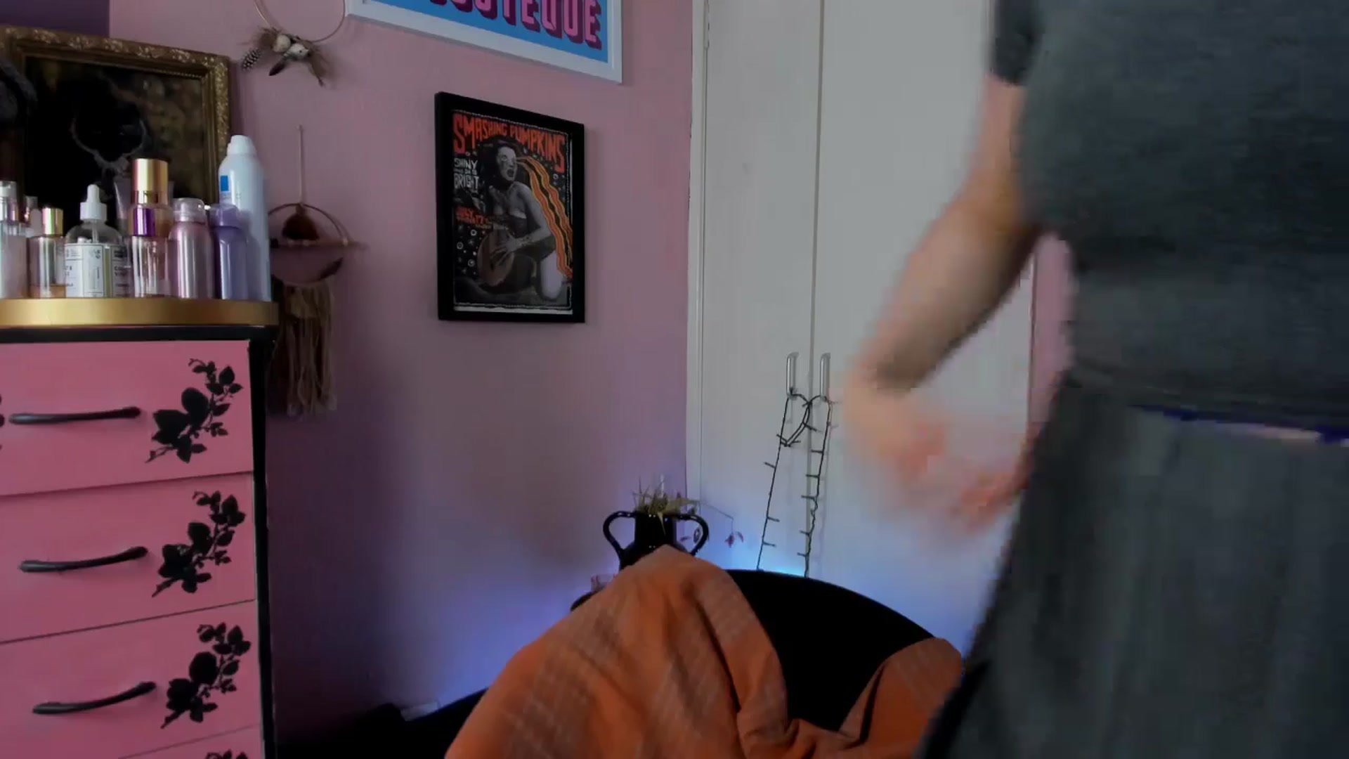Gallery image thumbnail from MissMimiRose's myfreecams stream on, 06/09/2025, 19:50 image 13 of 20
